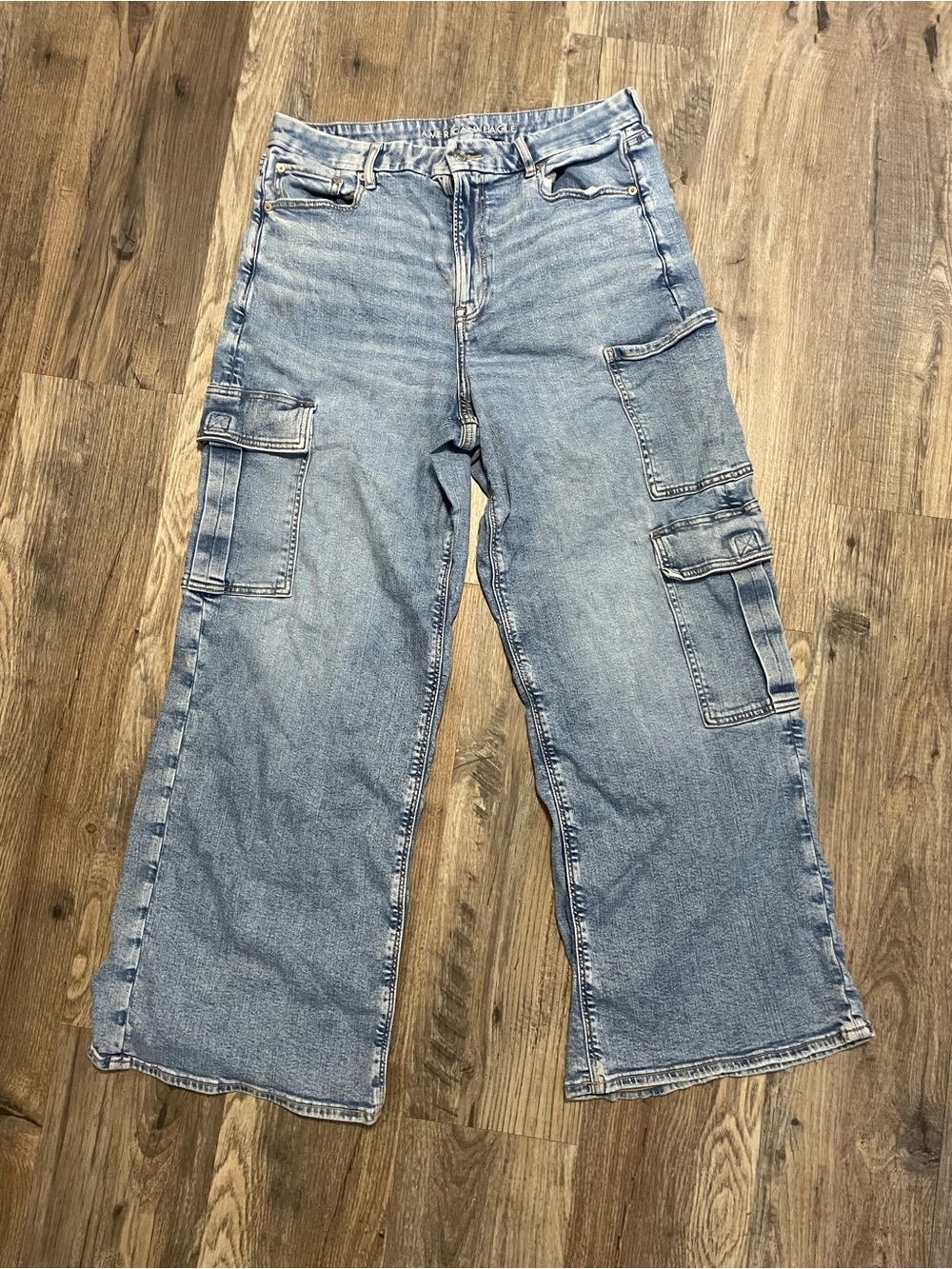 American Eagle wide Leg Light Blue Cargo Jeans for Women
